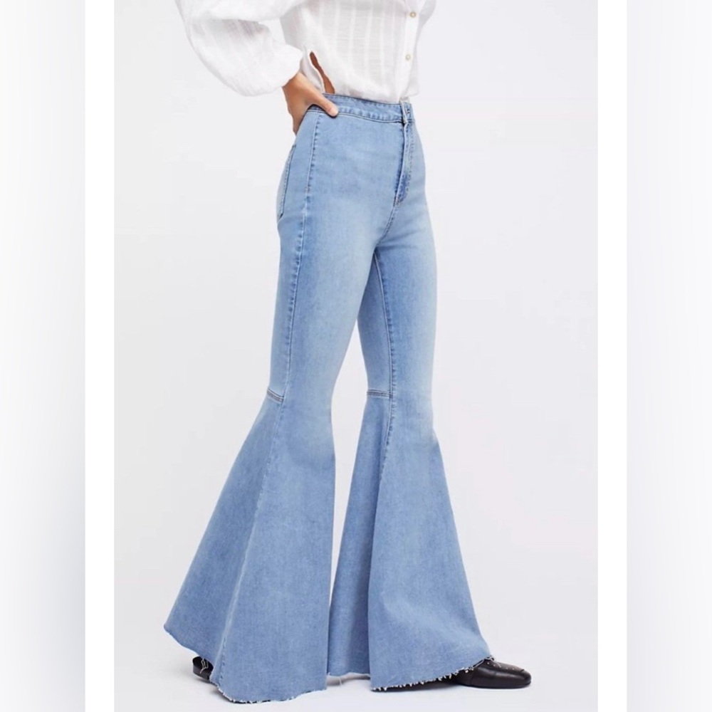 Free People Just Float On Flare
Light wash size 27